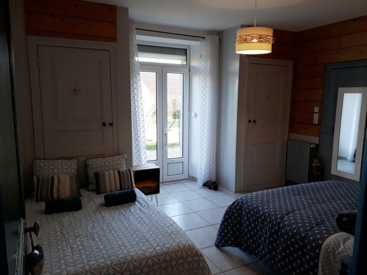 Gite Aux Lauriers Lacroix-sur-Meuse 외부 사진