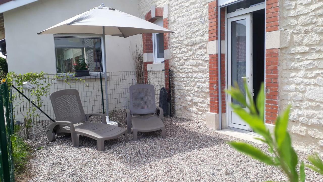 Gite Aux Lauriers Lacroix-sur-Meuse 외부 사진